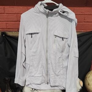 Lululemon Athletica Men's Gray Checkered Windbreaker